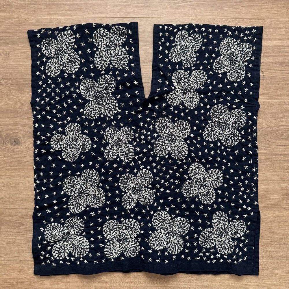 Vintage Hand-Embroidered Indigo Cotton Top Floral Star Pattern Boho Ethnic M/L - Picture 4 of 7